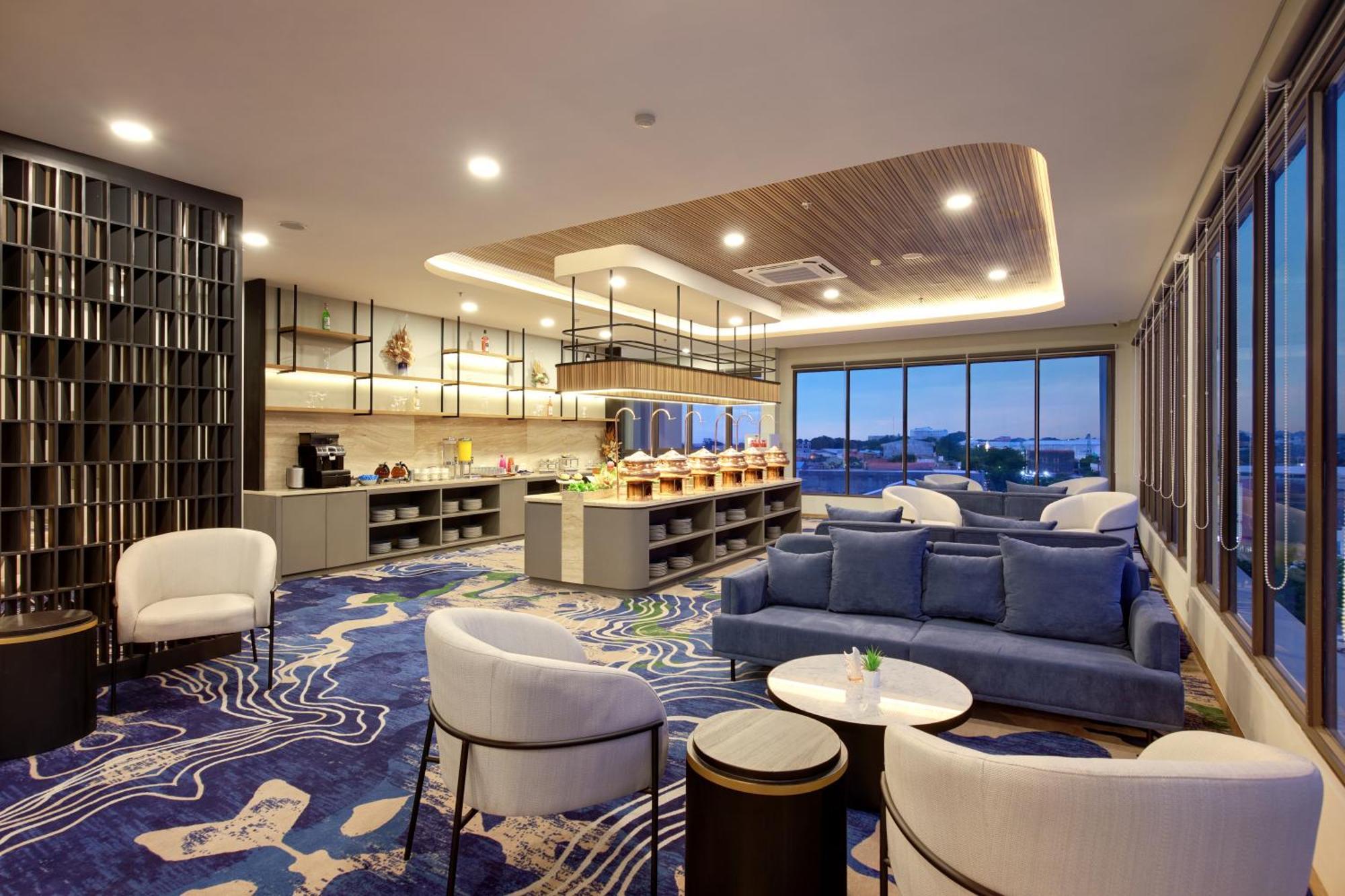 Aston Palu Hotel & Conference Center Exterior foto