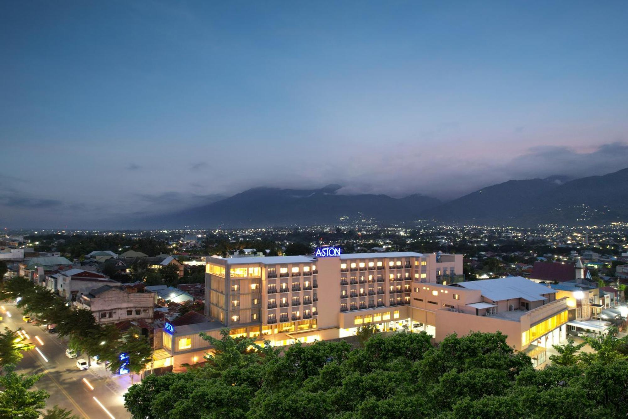 Aston Palu Hotel & Conference Center Exterior foto