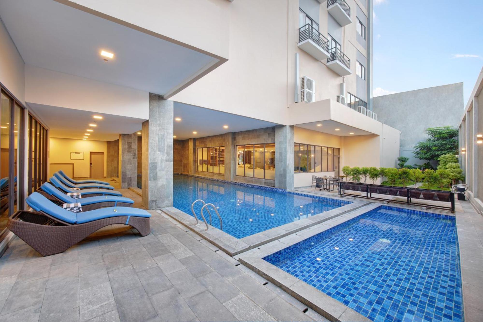 Aston Palu Hotel & Conference Center Exterior foto